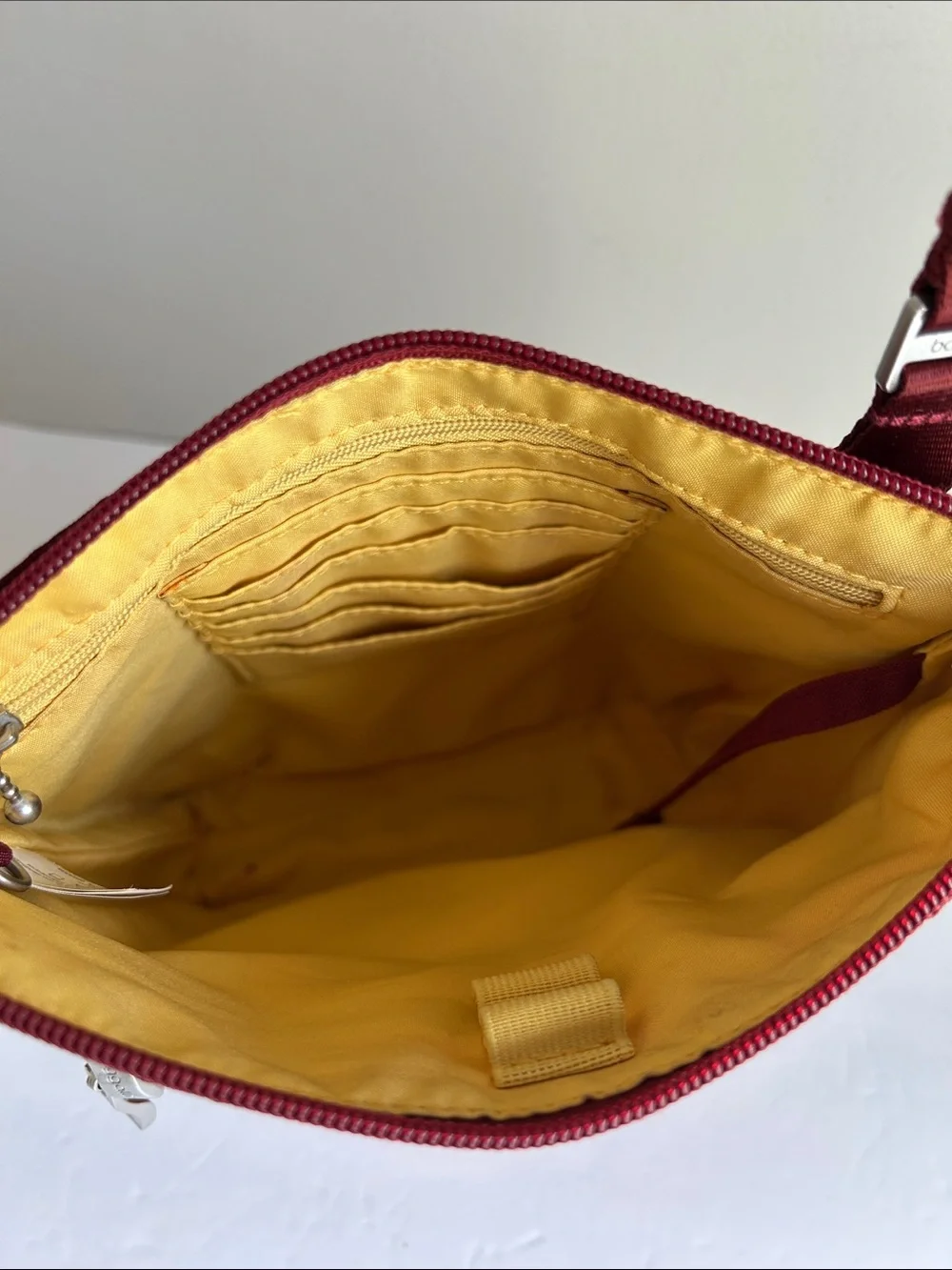 Baggallini Crossbody Bag in Maroon Red